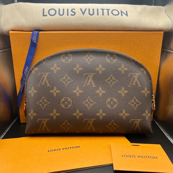 LOUIS VUITTON Cosmetic Pouch GM (LV Discontinued!) NEW - Picture 1 of 13